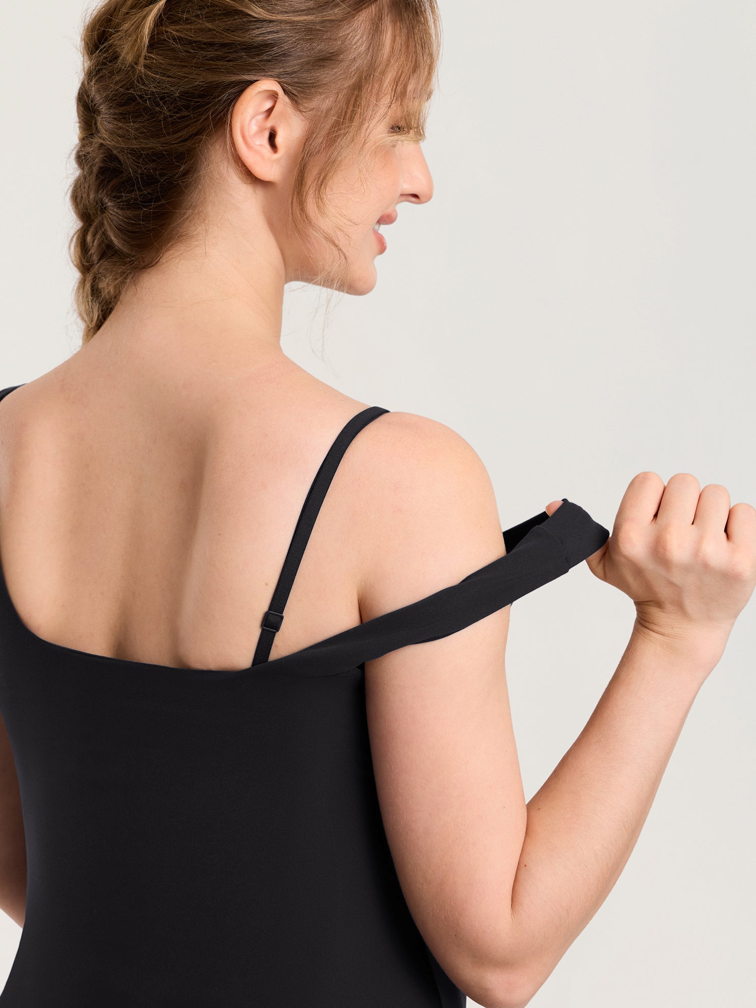 Natrelax® V Neck Nursing Tank Top Black