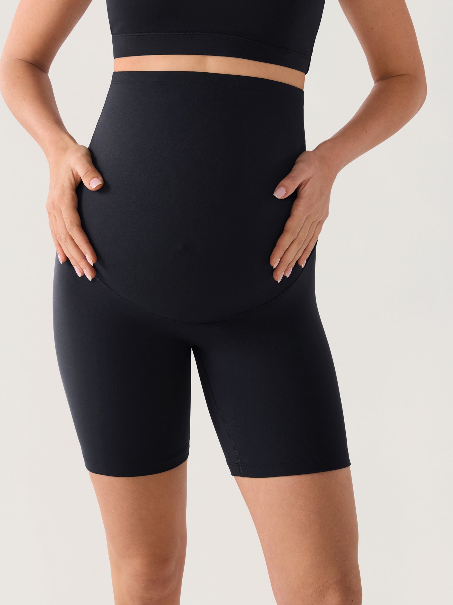 Natrelax® No Front Seam Maternity Shorts 6" Black