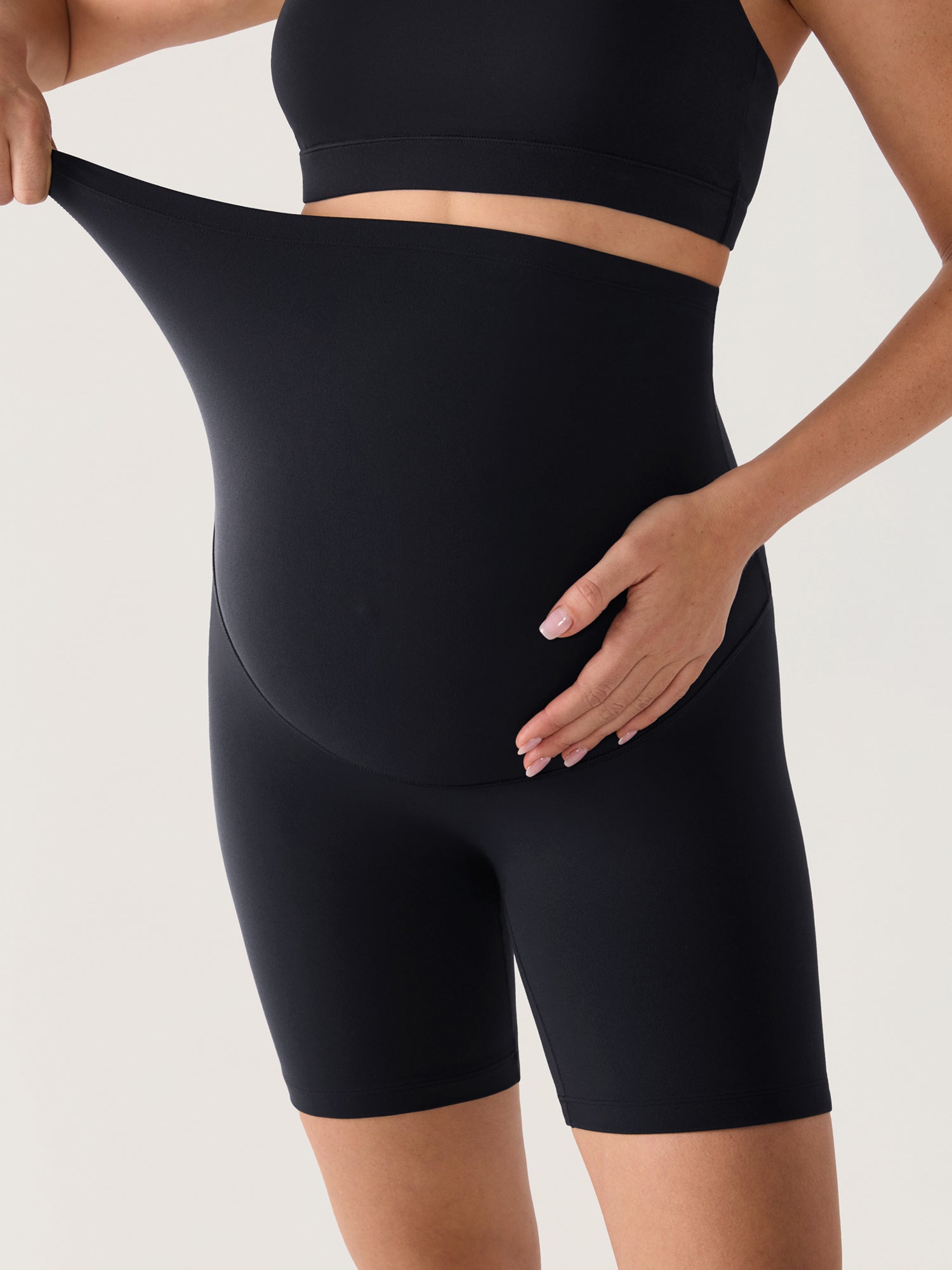 Natrelax® No Front Seam Maternity Shorts 6" Black