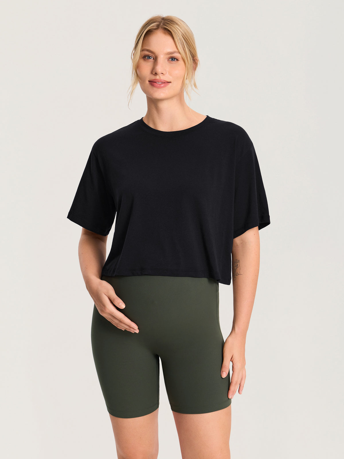 Modal Cotton Short Sleeve Loose Crop Tee Black