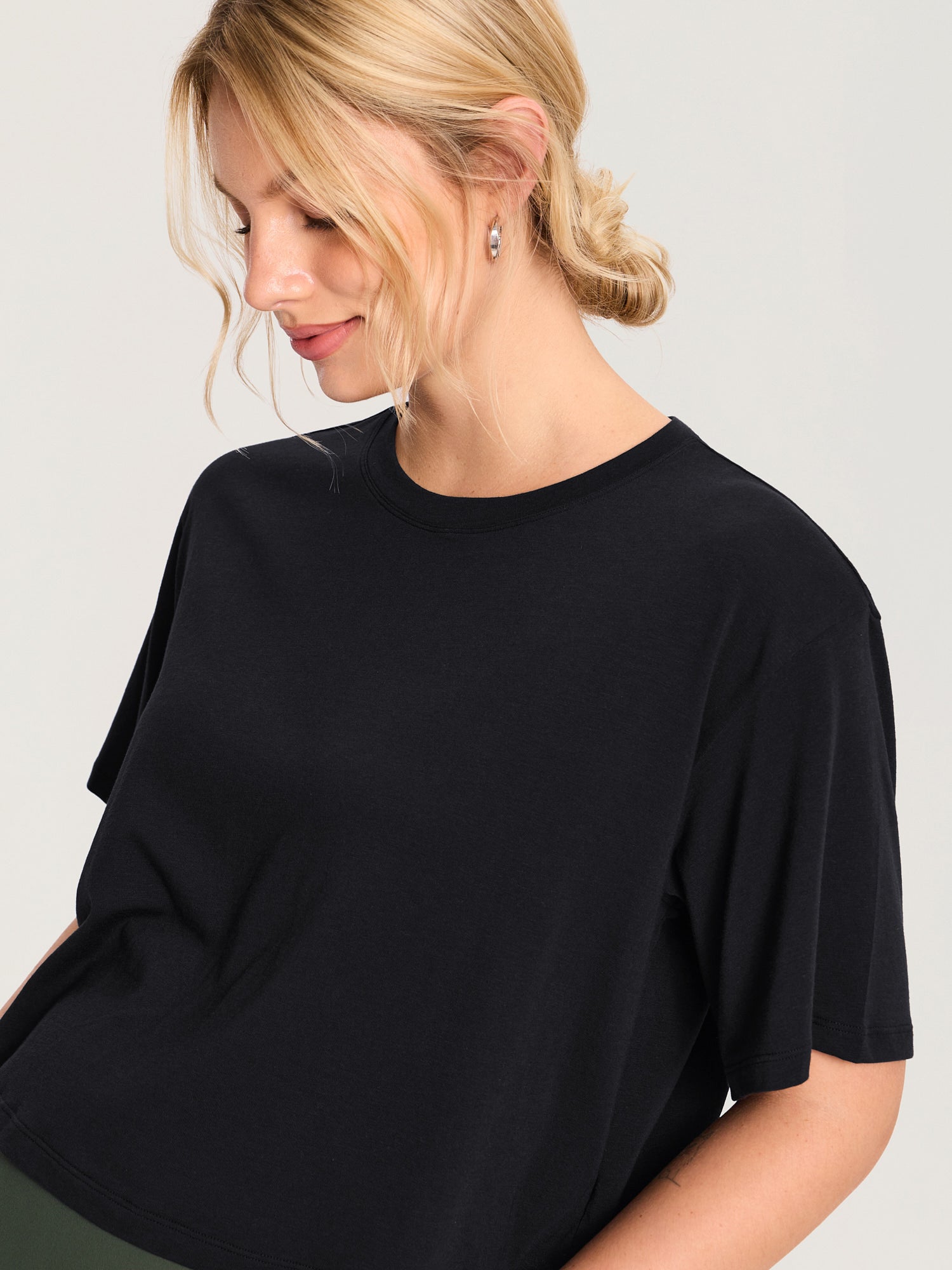 Modal Cotton Short Sleeve Loose Crop Tee Black